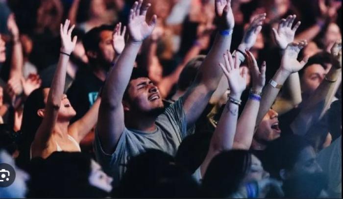 A Igreja Como Espaço de Igualdade: Entre a Tradição Bíblica e a Controvérsia Moderna